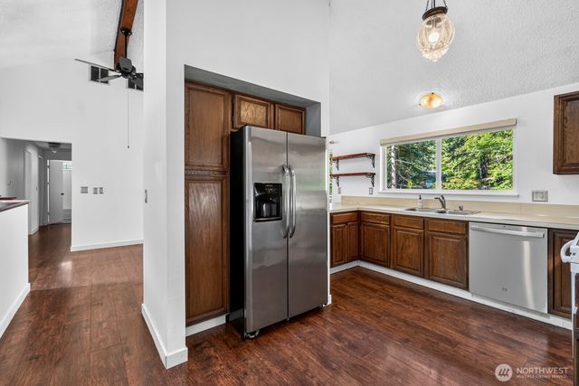 71 NE Rainier Place N, Belfair, WA 98528