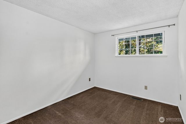 71 NE Rainier Place N, Belfair, WA 98528