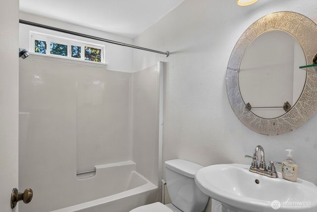 71 NE Rainier Place N, Belfair, WA 98528