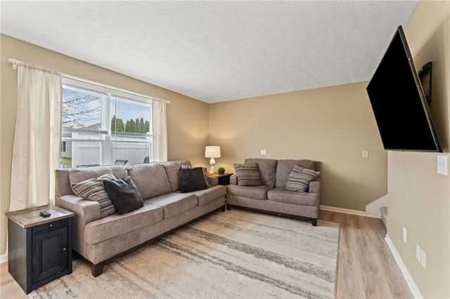 1371 Edinburgh Drive, Troy, OH 45373