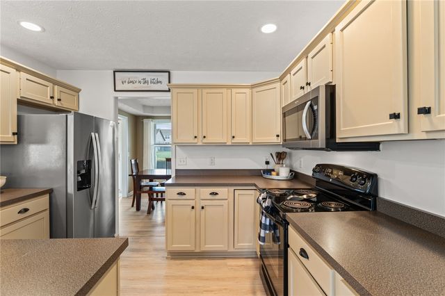 1371 Edinburgh Drive, Troy, OH 45373