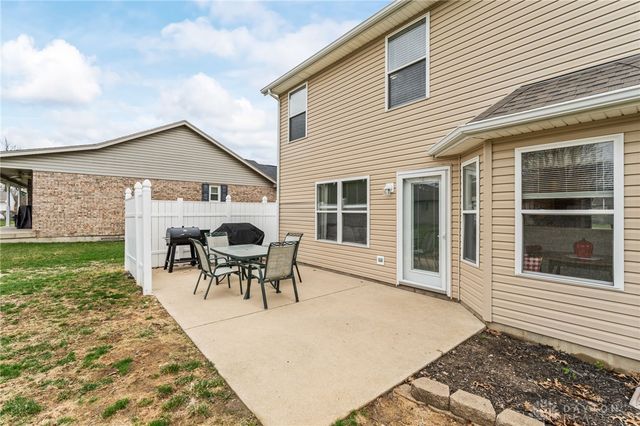 1371 Edinburgh Drive, Troy, OH 45373