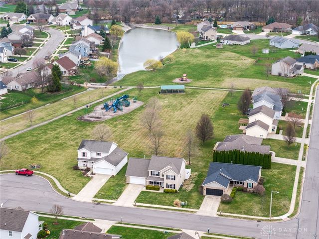 1371 Edinburgh Drive, Troy, OH 45373