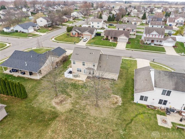 1371 Edinburgh Drive, Troy, OH 45373