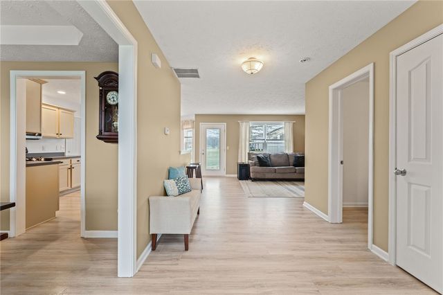 1371 Edinburgh Drive, Troy, OH 45373