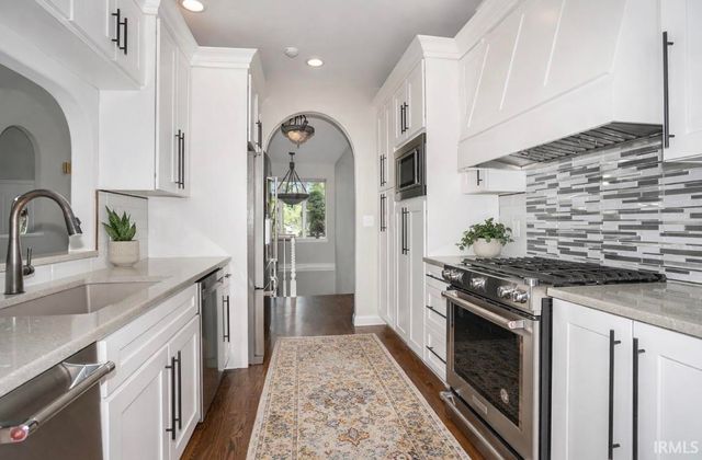 20870 N River Ridge Drive, Bristol, IN 46507