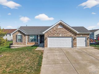 527 Horseshoe Bend Drive, Wentzville, MO 63385