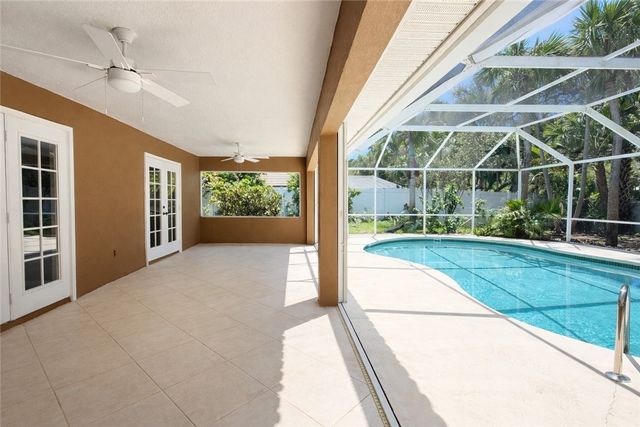 1375 Admirals Walk, Vero Beach, FL 32963