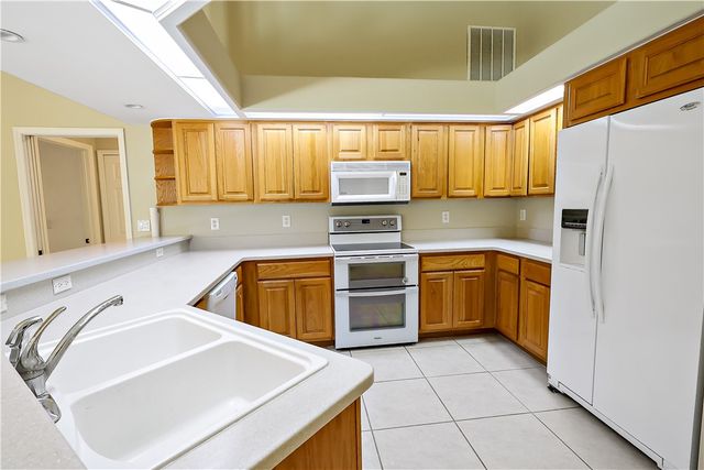 1375 Admirals Walk, Vero Beach, FL 32963