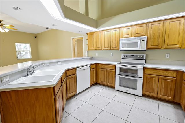 1375 Admirals Walk, Vero Beach, FL 32963