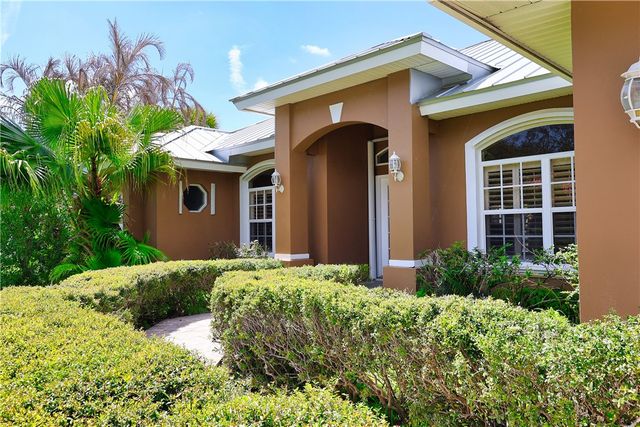 1375 Admirals Walk, Vero Beach, FL 32963
