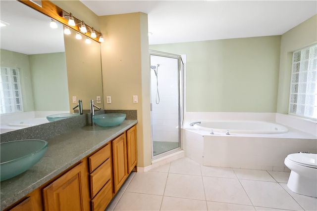 1375 Admirals Walk, Vero Beach, FL 32963