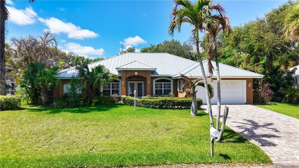 1375 Admirals Walk, Vero Beach, FL 32963