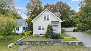 9 Emily St, Worcester, MA 01606