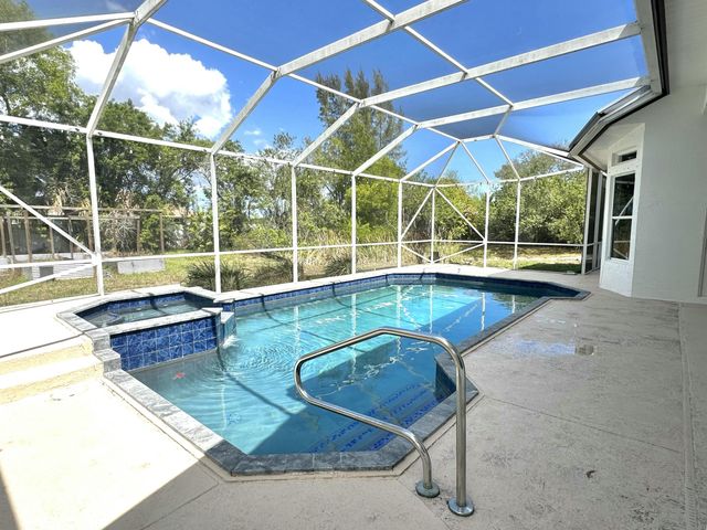 16595 93rd Road N, The Acreage, FL 33470