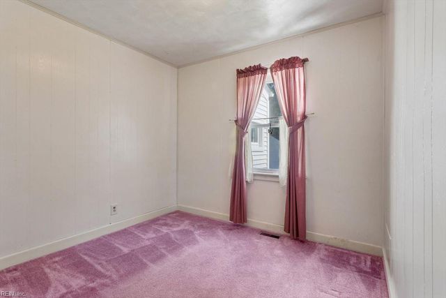 2209 Wintergreen DR, Chesapeake, VA 23323