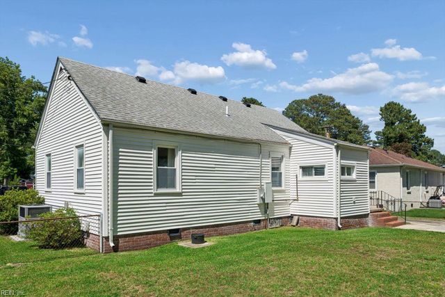 2209 Wintergreen DR, Chesapeake, VA 23323