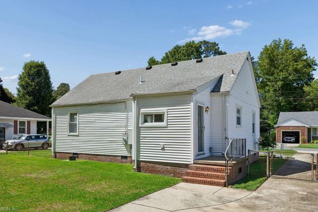 2209 Wintergreen DR, Chesapeake, VA 23323