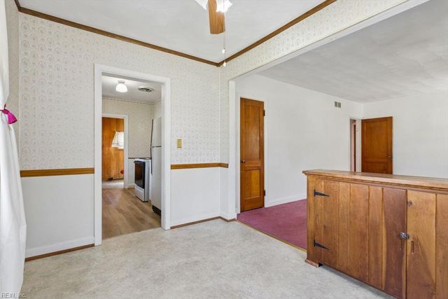 2209 Wintergreen DR, Chesapeake, VA 23323
