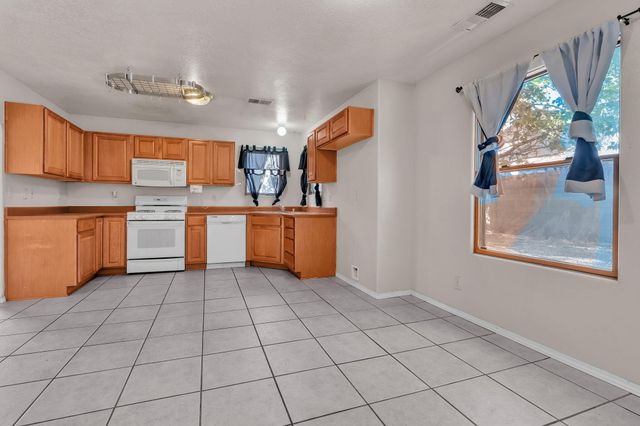 6709 Black Volcano Road NW, Albuquerque, NM 87120