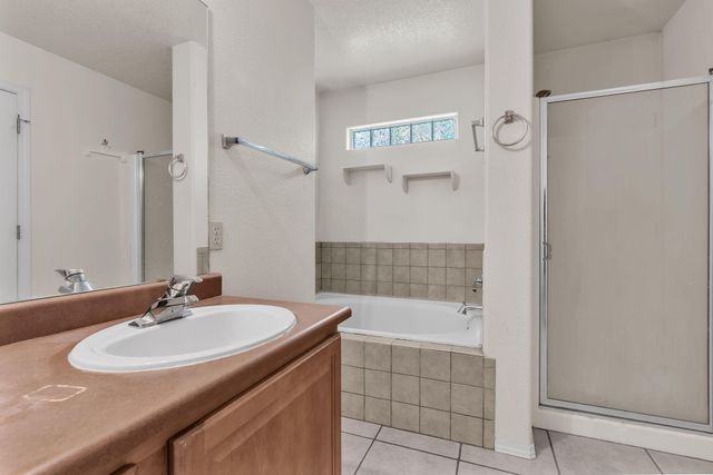 6709 Black Volcano Road NW, Albuquerque, NM 87120