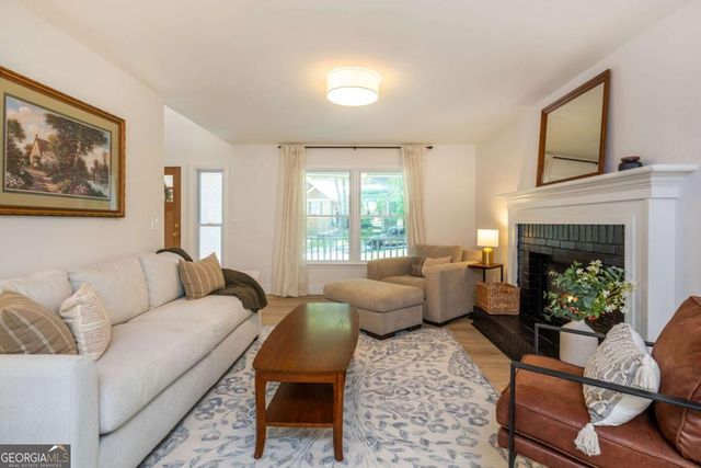 1307 Cobblestone Lane, Woodstock, GA 30189