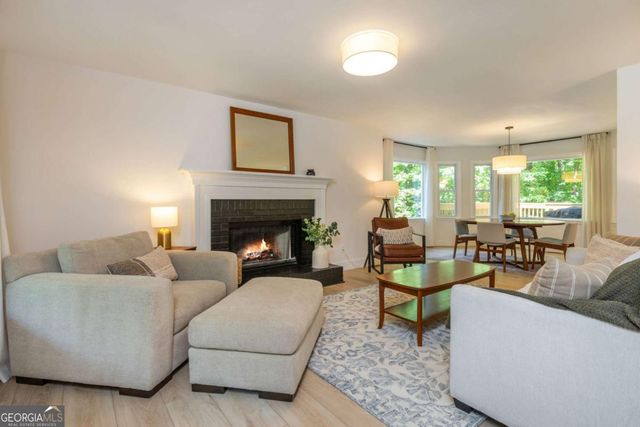 1307 Cobblestone Lane, Woodstock, GA 30189