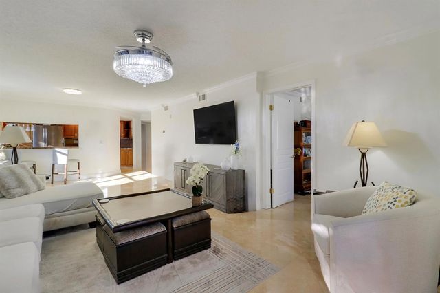 235 Bay Colony Drive N, Juno Beach, FL 33408