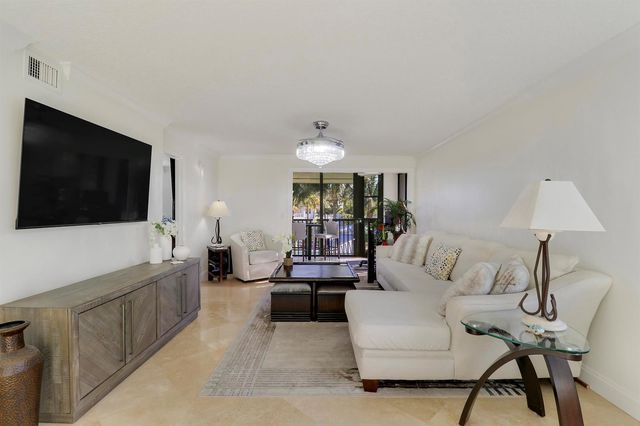 235 Bay Colony Drive N, Juno Beach, FL 33408
