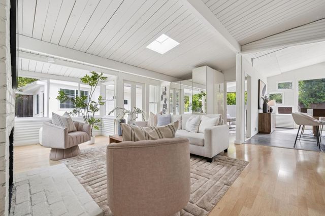 1046 Metro Circle, Palo Alto, CA 94303
