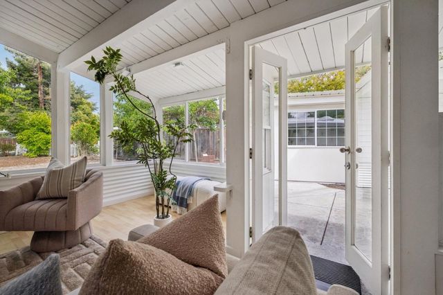1046 Metro Circle, Palo Alto, CA 94303