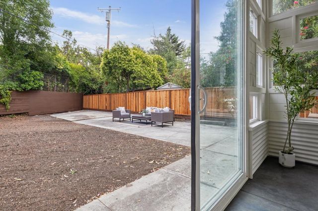 1046 Metro Circle, Palo Alto, CA 94303