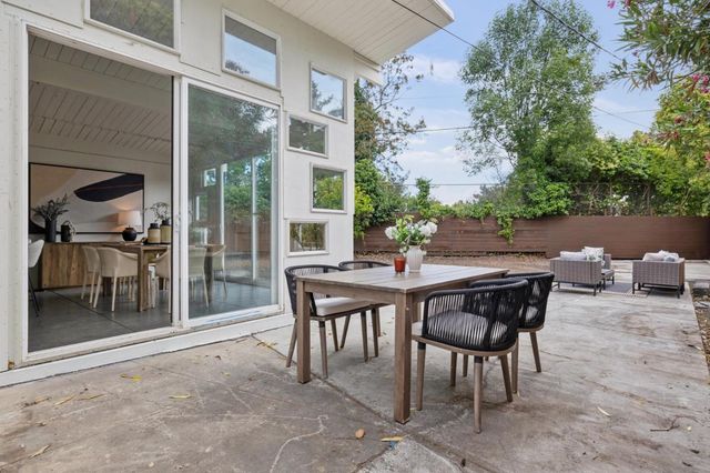 1046 Metro Circle, Palo Alto, CA 94303