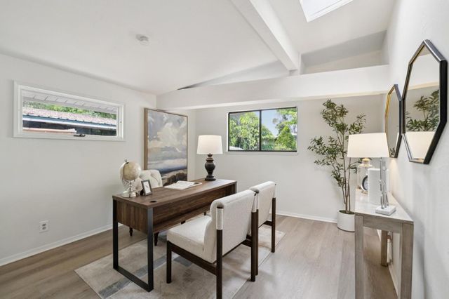 1046 Metro Circle, Palo Alto, CA 94303