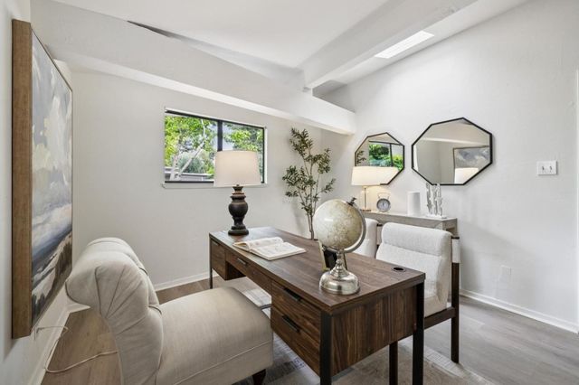 1046 Metro Circle, Palo Alto, CA 94303