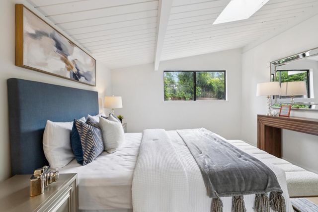1046 Metro Circle, Palo Alto, CA 94303