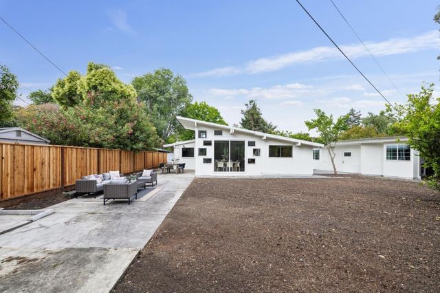1046 Metro Circle, Palo Alto, CA 94303