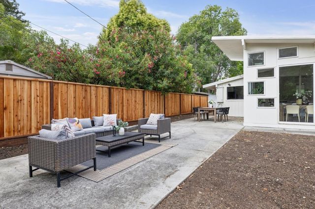 1046 Metro Circle, Palo Alto, CA 94303