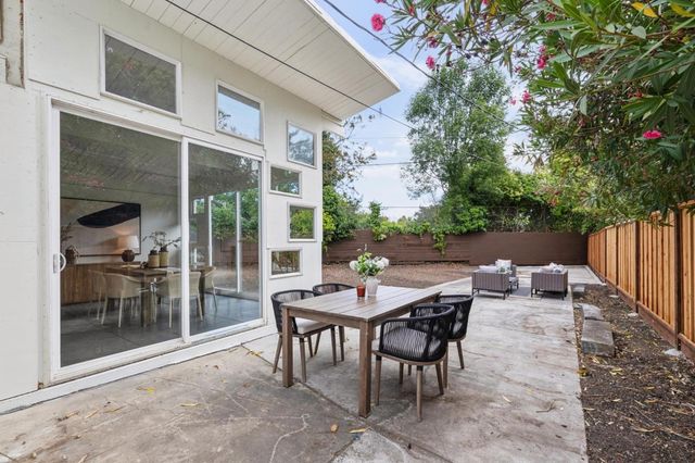 1046 Metro Circle, Palo Alto, CA 94303