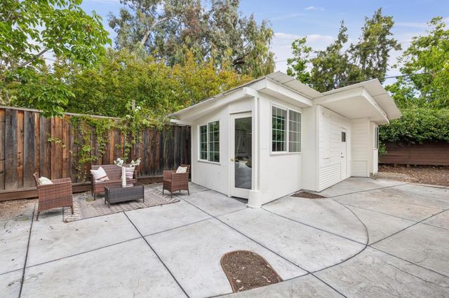 1046 Metro Circle, Palo Alto, CA 94303