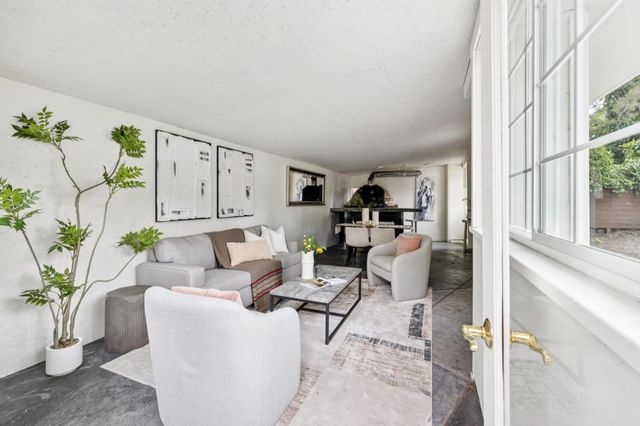 1046 Metro Circle, Palo Alto, CA 94303