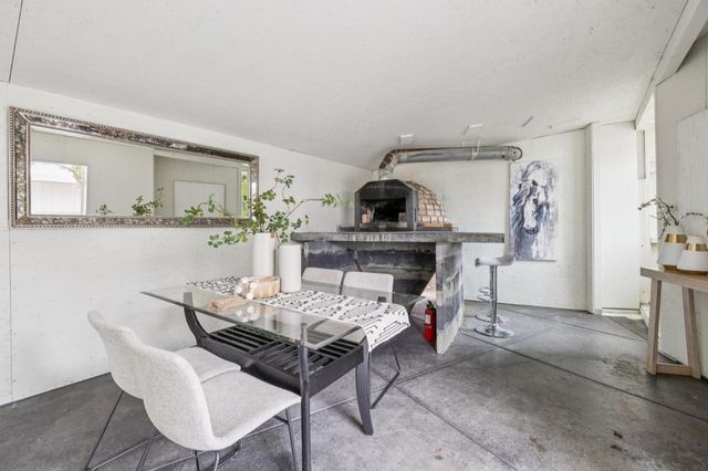 1046 Metro Circle, Palo Alto, CA 94303