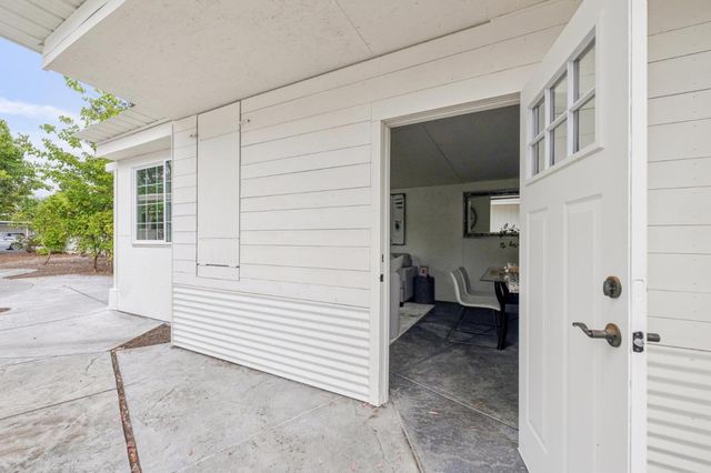 1046 Metro Circle, Palo Alto, CA 94303