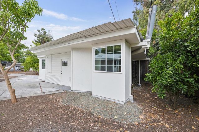 1046 Metro Circle, Palo Alto, CA 94303