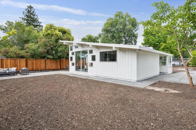 1046 Metro Circle, Palo Alto, CA 94303