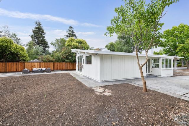 1046 Metro Circle, Palo Alto, CA 94303