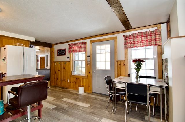 440 Chauncey Walker St, Belchertown, MA 01007