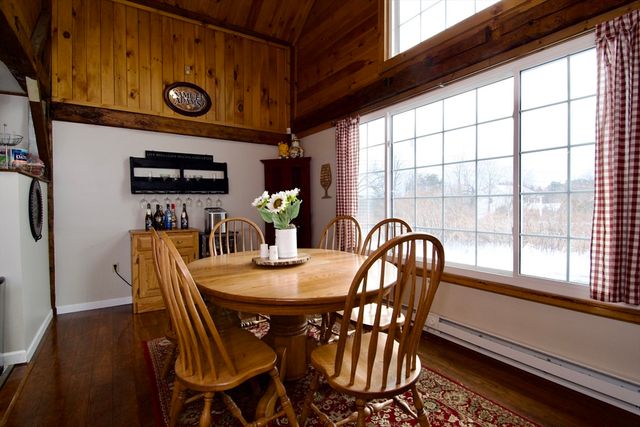 440 Chauncey Walker St, Belchertown, MA 01007