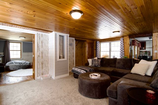 440 Chauncey Walker St, Belchertown, MA 01007