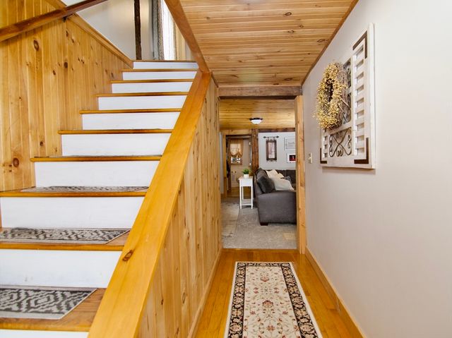 440 Chauncey Walker St, Belchertown, MA 01007